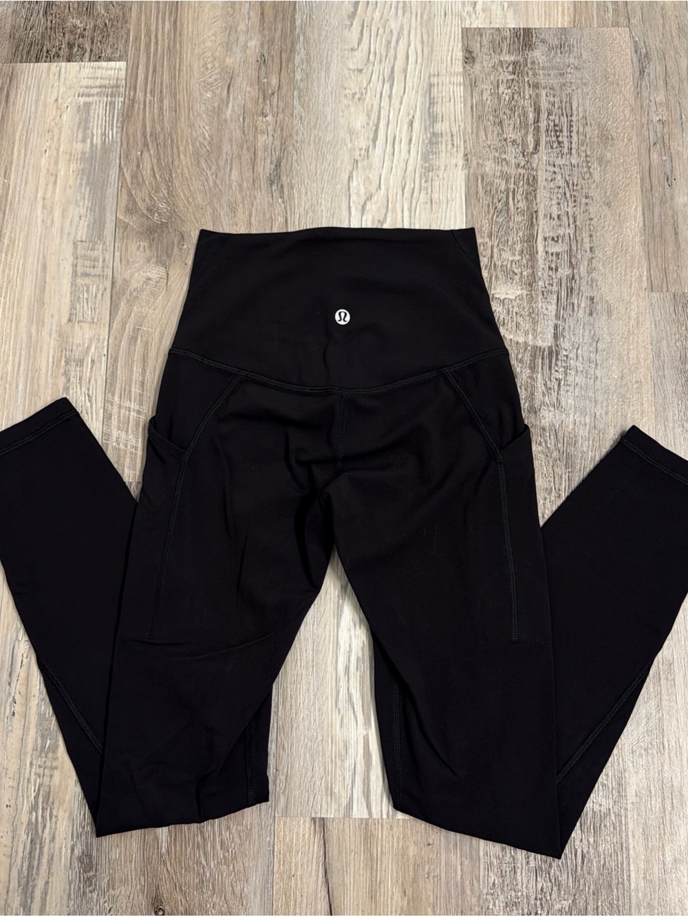 Lululemon black leggings with pockets size 2